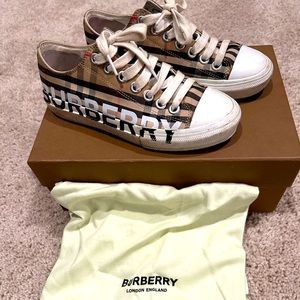 Burberry size 5.5 sneakers